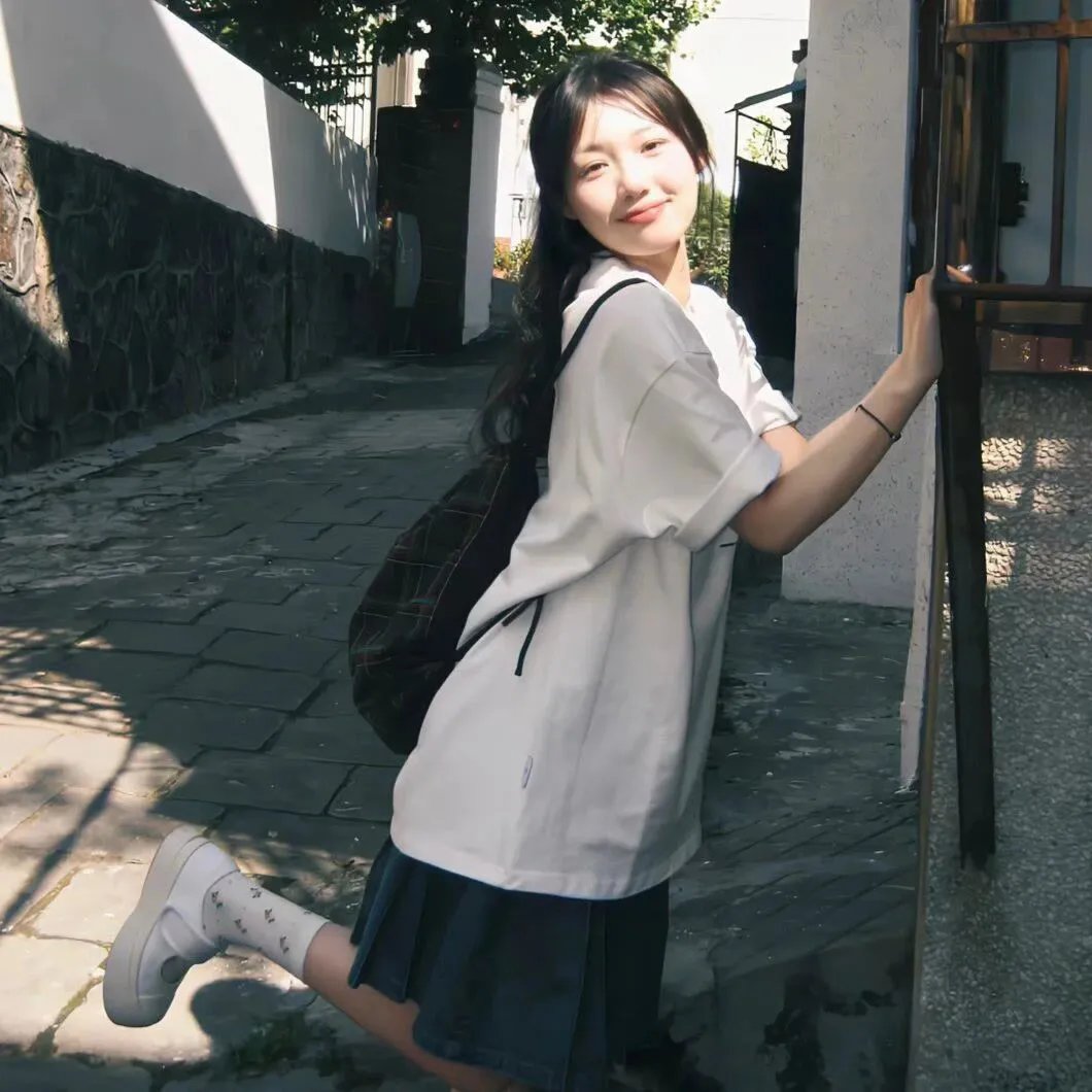 我想变成鸟,所以跳起来